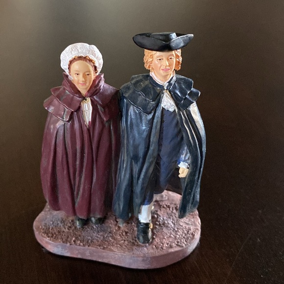 Winter Couple - Colonial Williamsburg Lang and Wise - Picture 2 of 10
